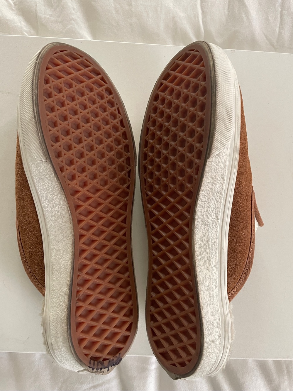 Women 6M VANS Ultra Cush Genuine Suede Slip On Sneakers Fleece Lined unisex - Picture 4 of 5
